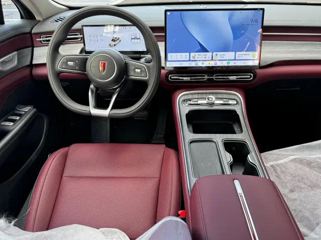 Hongqi H5 — Фото автомобиля 5