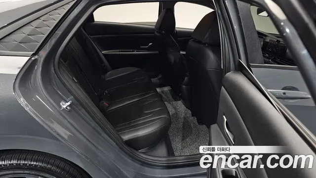 Hyundai Avante CN7 — Фото автомобиля 17