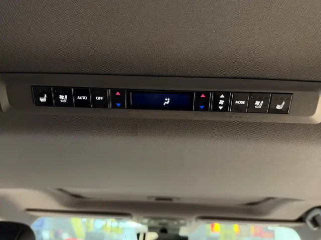 Toyota Sienna — Фото автомобиля 14