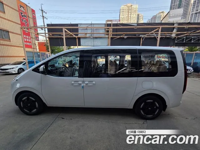 Hyundai Staria — Фото автомобиля 2