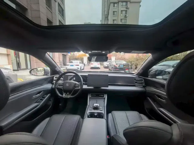 BYD Qin L — Фото автомобиля 5