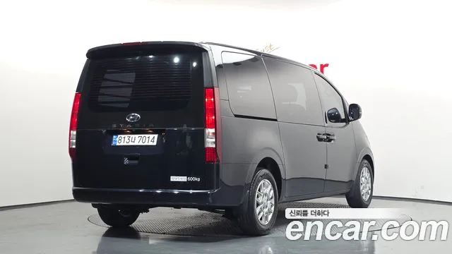 Hyundai Staria Staria Карго 5 мест — Фото автомобиля 2