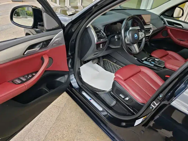BMW iX3 — Фото автомобиля 15