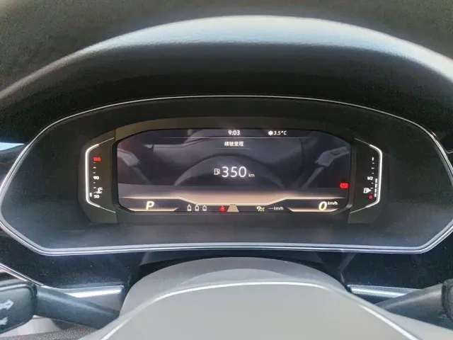 Volkswagen Passat — Фото автомобиля 7