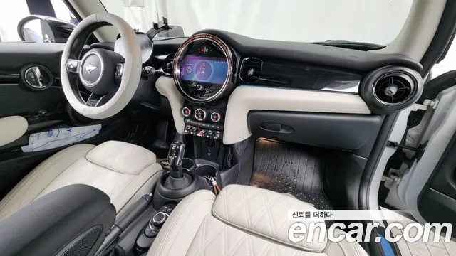 Mini Cooper — Фото автомобиля 7