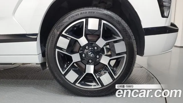 Hyundai Kona SX2 — Фото автомобиля 21