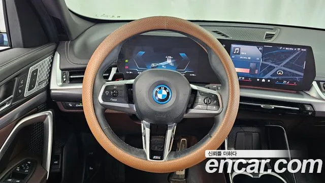BMW iX1 U11 — Фото автомобиля 19