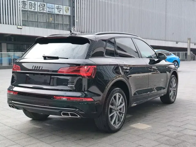 Audi Q5L — Фото автомобиля 10