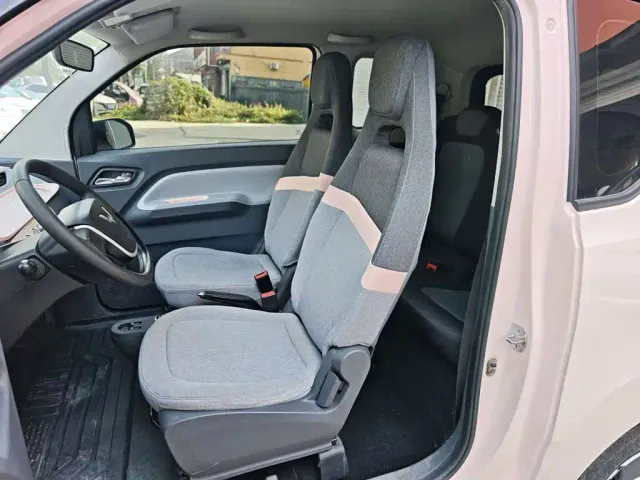 Wuling Hongguang Mini EV — Фото автомобиля 14