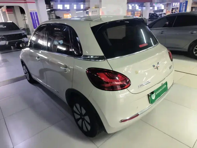 Wuling Bingo — Фото автомобиля 4