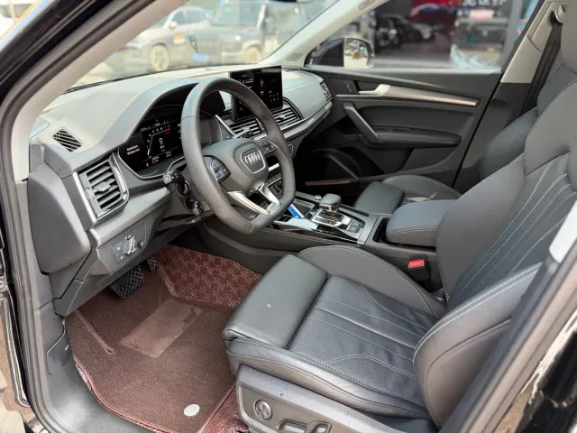 Audi Q5L — Фото автомобиля 6