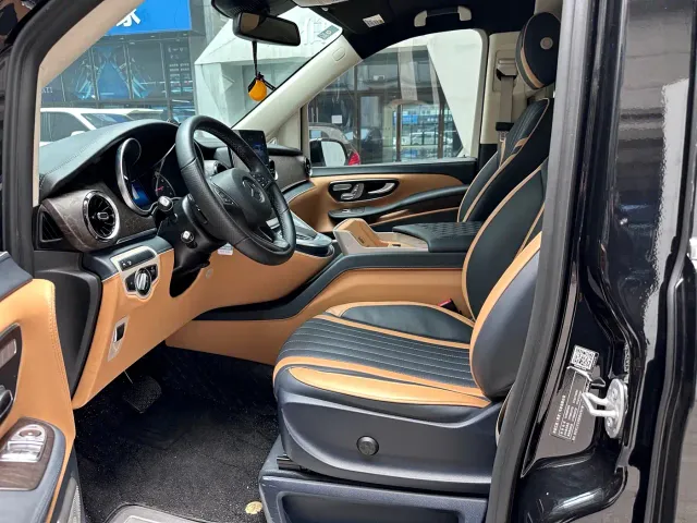 Mercedes-Benz V-Class — Фото автомобиля 8