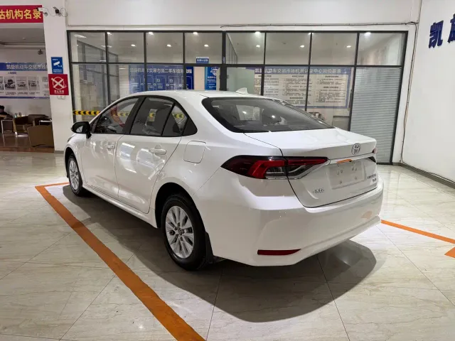 Toyota Corolla — Фото автомобиля 6