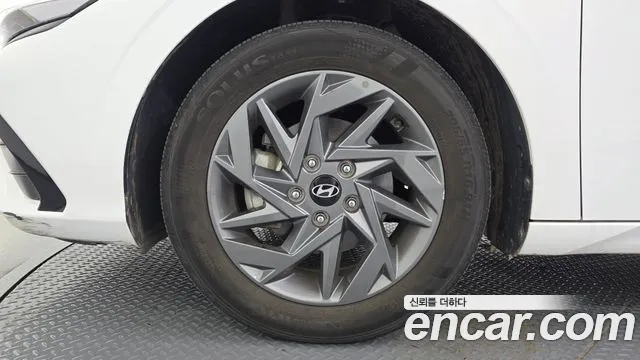 Hyundai Avante CN7 — Фото автомобиля 5