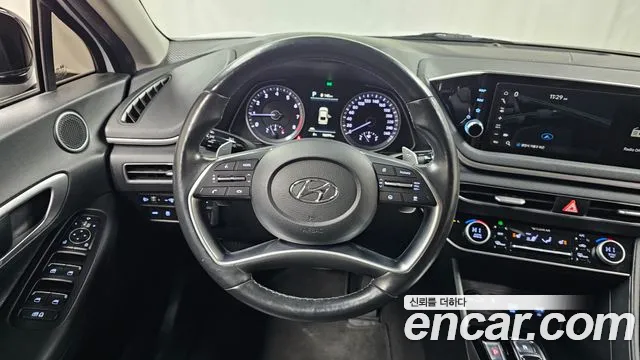Hyundai Sonata — Фото автомобиля 13