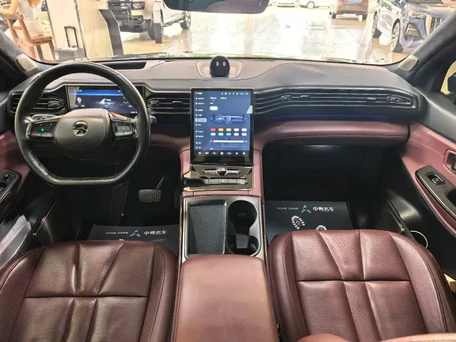 Nio ES8 — Фото автомобиля 7