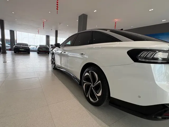 Volkswagen ID.7 Vizzion — Фото автомобиля 12
