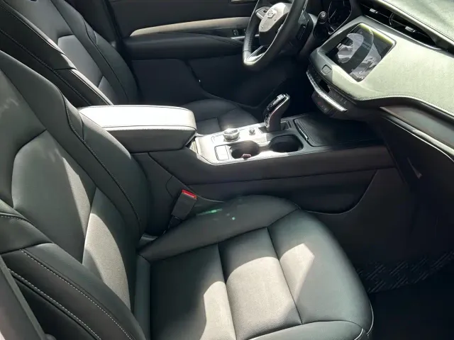 Cadillac XT4 — Фото автомобиля 6