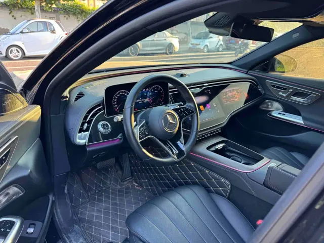 Mercedes-Benz E-Class — Фото автомобиля 4