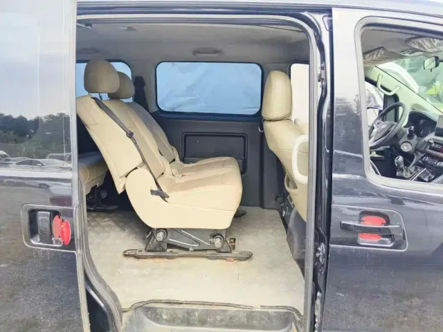 JAC Refine JAC Refine M3 2022 PLUS 1.5T 7-Seater Standard — Фото автомобиля 11