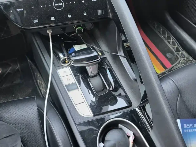 Hyundai Elantra — Фото автомобиля 15