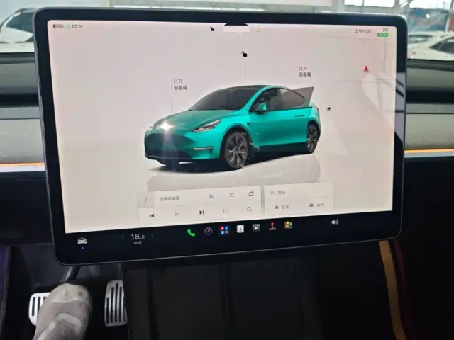 Tesla Model Y — Фото автомобиля 12