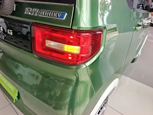 Wuling Hongguang Mini EV — Фото автомобиля 7