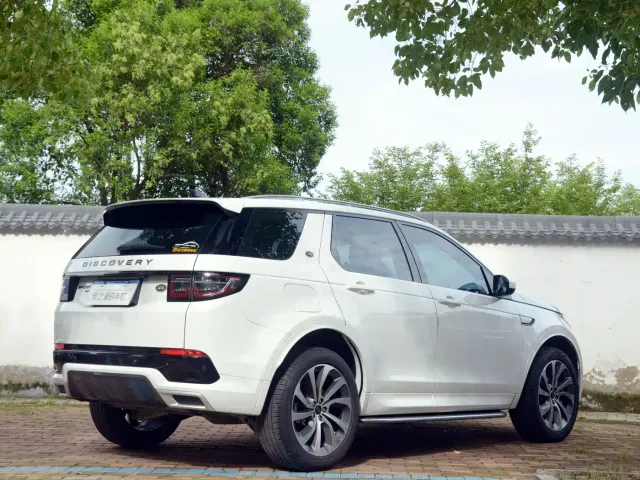 Land Rover Discovery Sport — Фото автомобиля 12