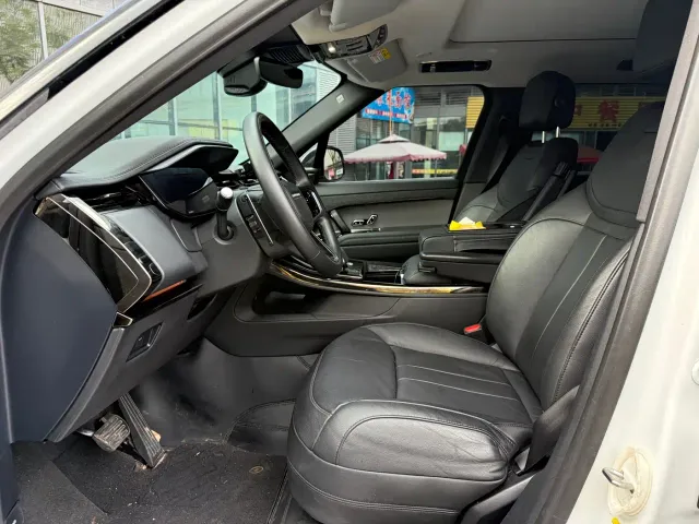 Land Rover Range Rover Sport — Фото автомобиля 5