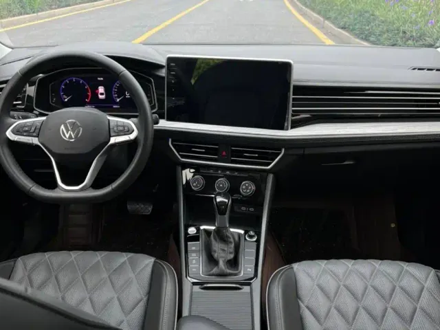 Volkswagen Sagitar — Фото автомобиля 9