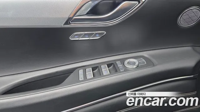 Genesis GV80 — Фото автомобиля 27