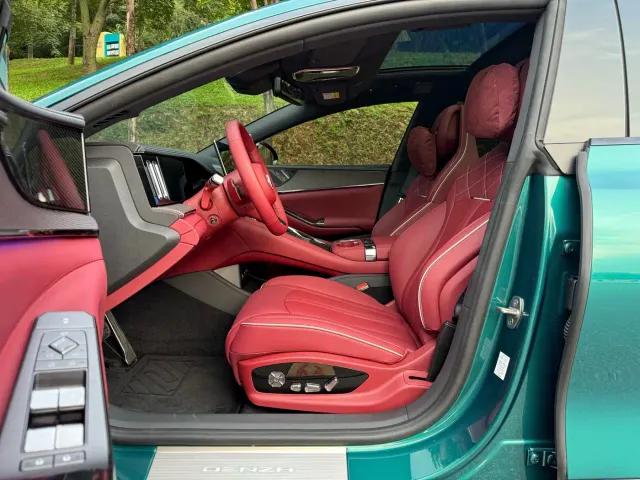 Denza Z9GT — Фото автомобиля 14