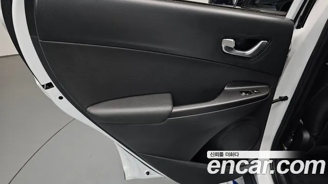 Hyundai Kona — Фото автомобиля 24