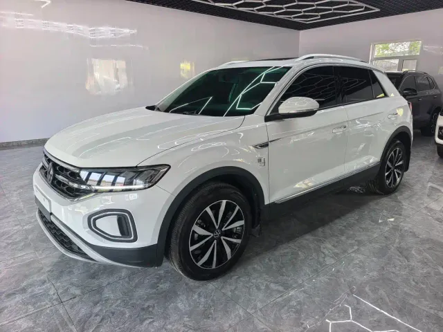 Volkswagen T-Roc — Фото автомобиля 3