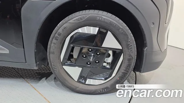 Kia EV3 — Фото автомобиля 5