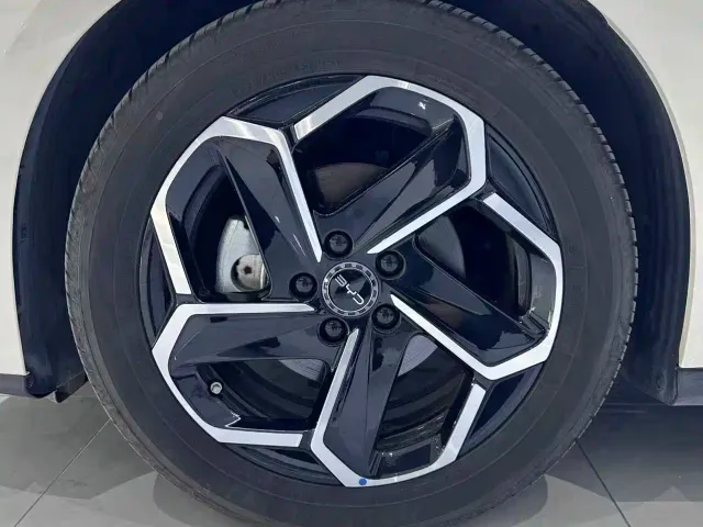 BYD Seal 06 DM-i Touring — Фото автомобиля 3