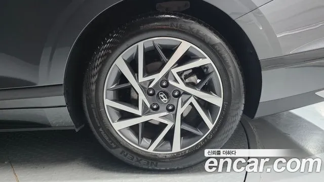 Hyundai Grandeur GN7 — Фото автомобиля 6