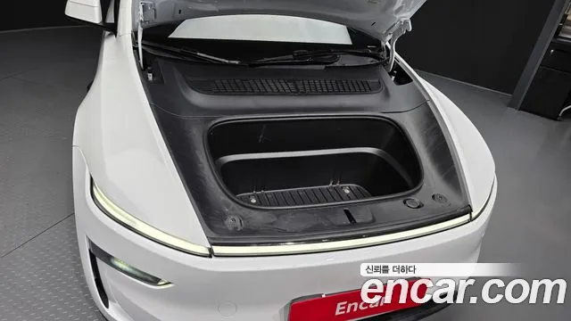 Tesla Model Y — Фото автомобиля 6