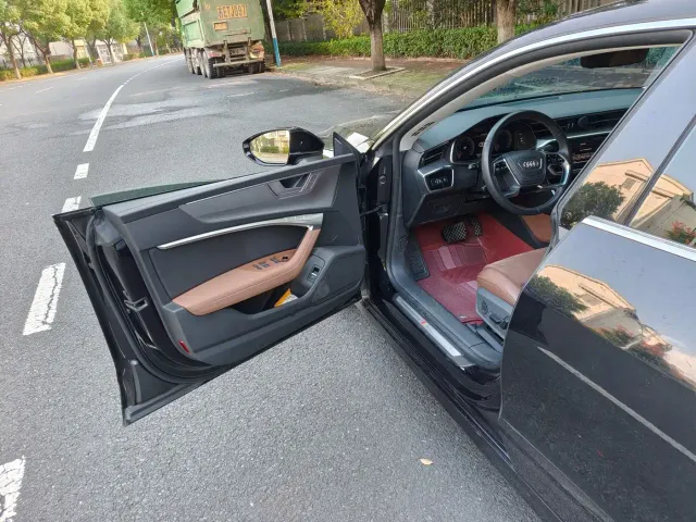 Audi A7L — Фото автомобиля 7