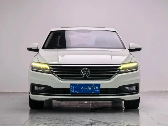 Volkswagen Lavida — Фото автомобиля 3