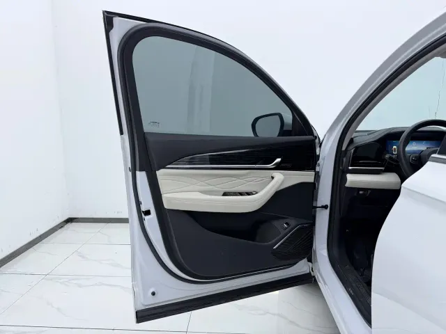 Geely Xingyue L — Фото автомобиля 8