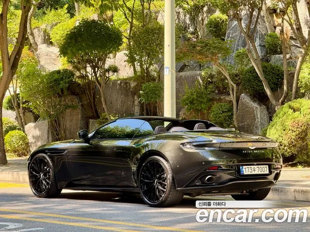 Astonmartin DB11 — Фото автомобиля 4