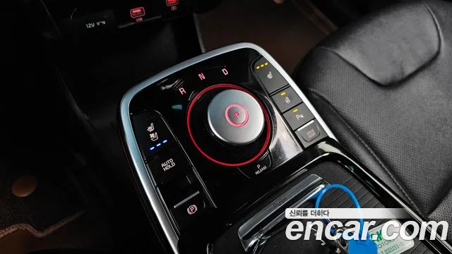 Kia Niro — Фото автомобиля 9