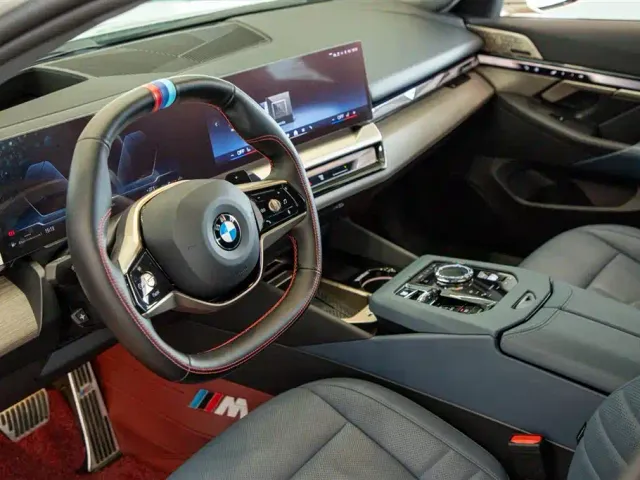 BMW 5 Series — Фото автомобиля 14