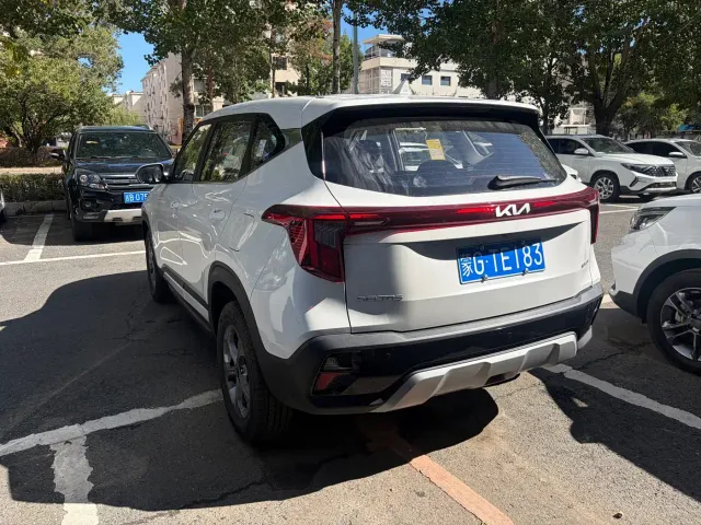 Kia Seltos — Фото автомобиля 7