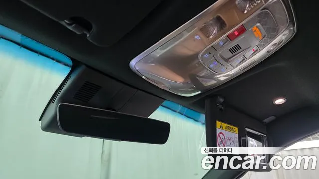 Genesis GV70 2.5T Бензин 2WD — Фото автомобиля 17