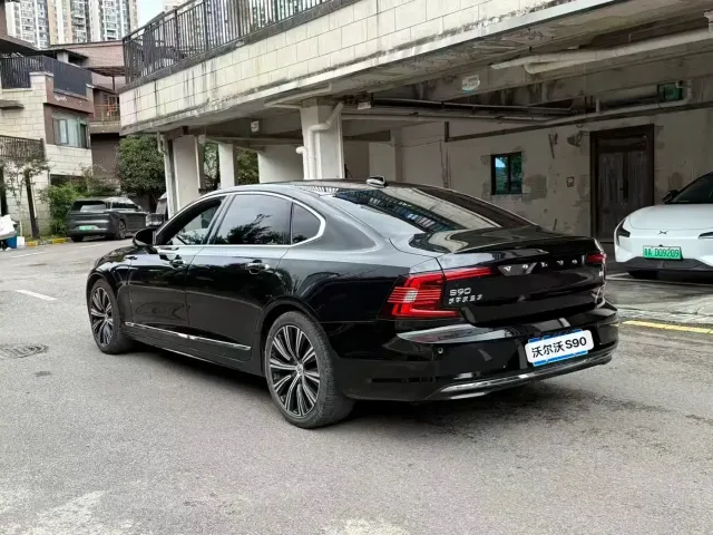 Volvo S90 — Фото автомобиля 7