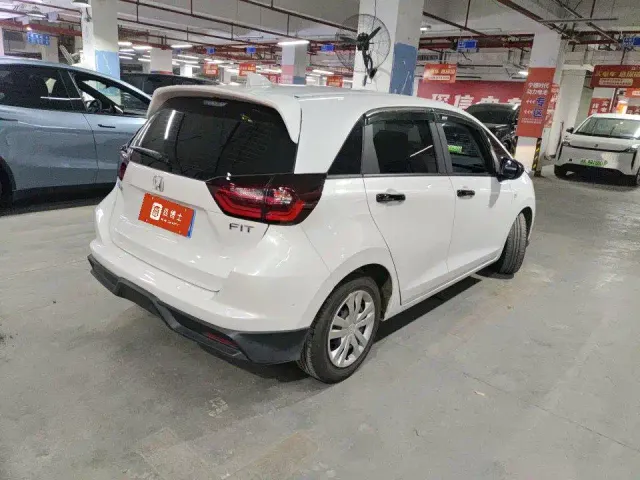 Honda Fit — Фото автомобиля 11
