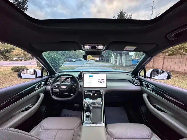 Geely Boyue L — Фото автомобиля 23
