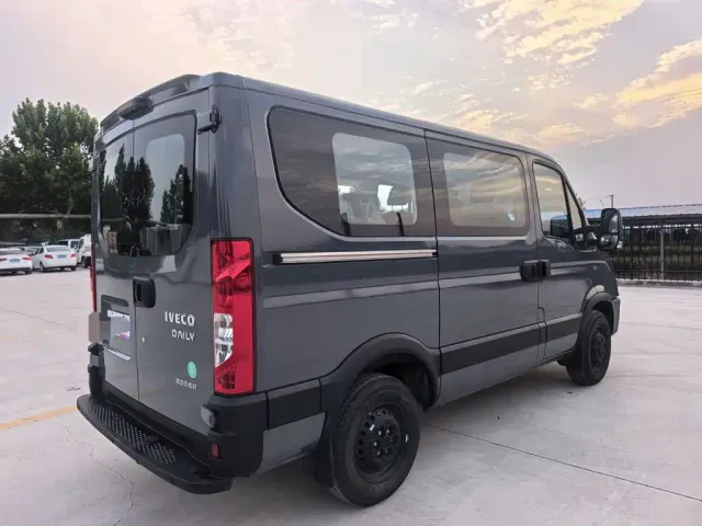 Iveco Daily — Фото автомобиля 12